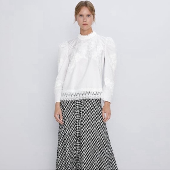 Zara Contrasting Poplin Embroidered Top - Picture 3 of 12